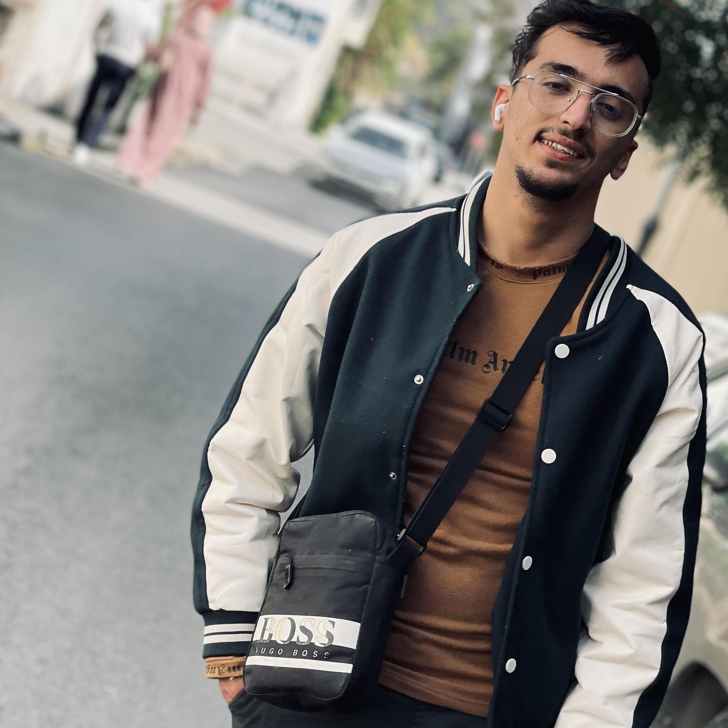 AD GROS